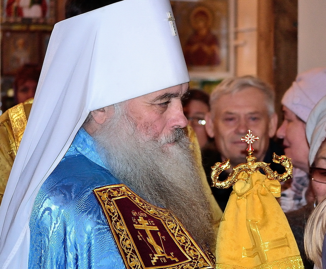 В Александро-Невском Соборе г.Барнаула совершена праздничная Божественная Литургия