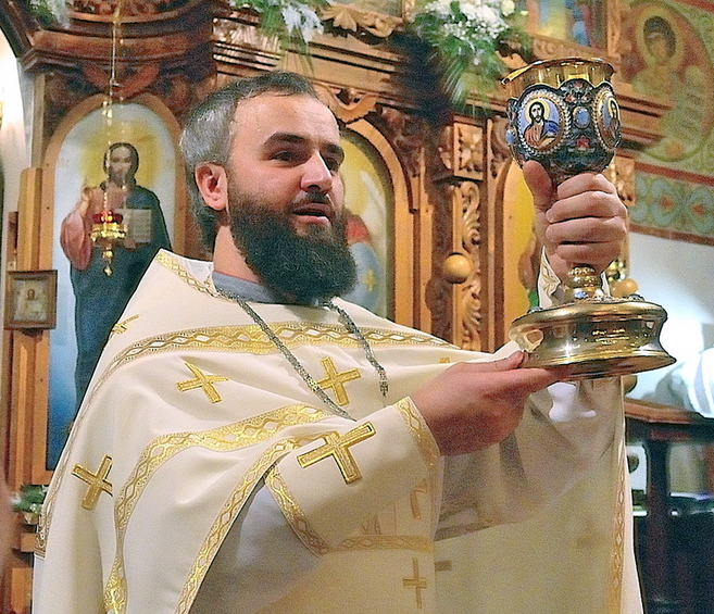 В светлый праздник Рождества Христова в Александро-Невском Соборе г.Барнаула совершена  Божественная Литургия