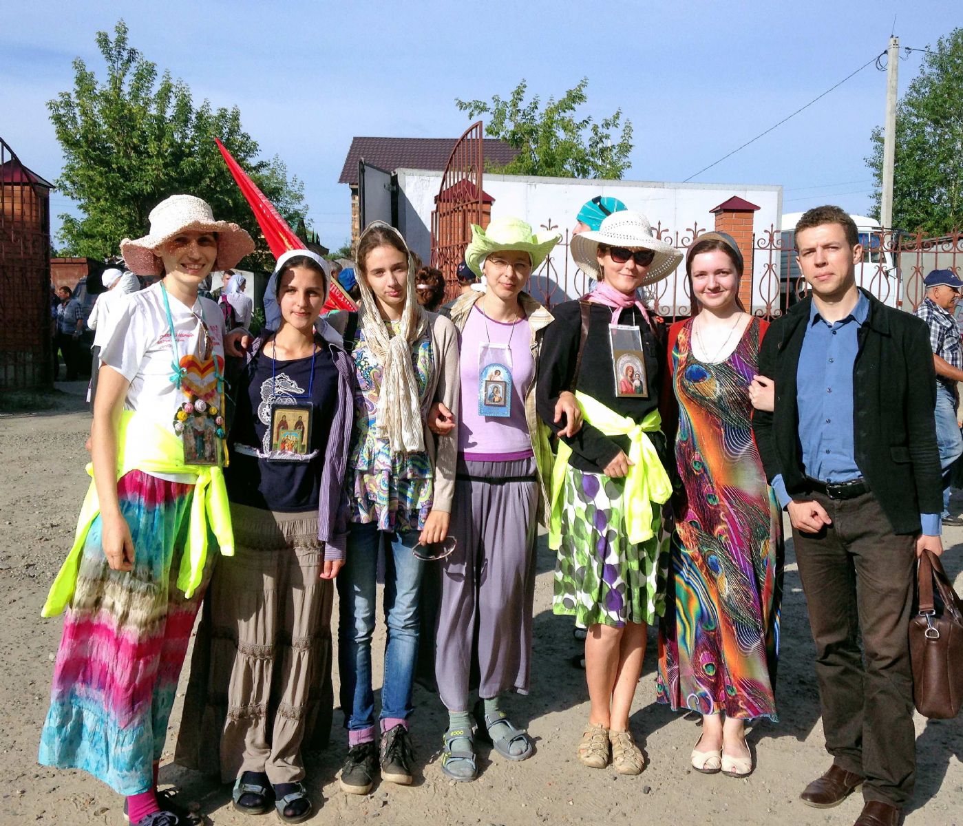 Православная молодежь Александро-Невского Собора  приняла участие во всероссийском крестном ходе в Коробейниково