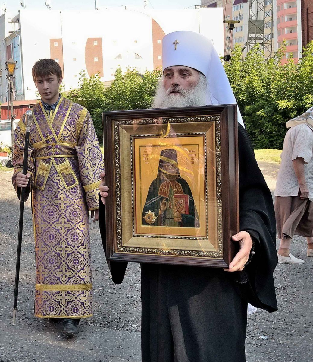 13 августа в Александро-Невский Собор доставлена новая святыня 