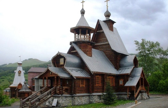 В Горно-Алтайск отправился автобус с паломниками