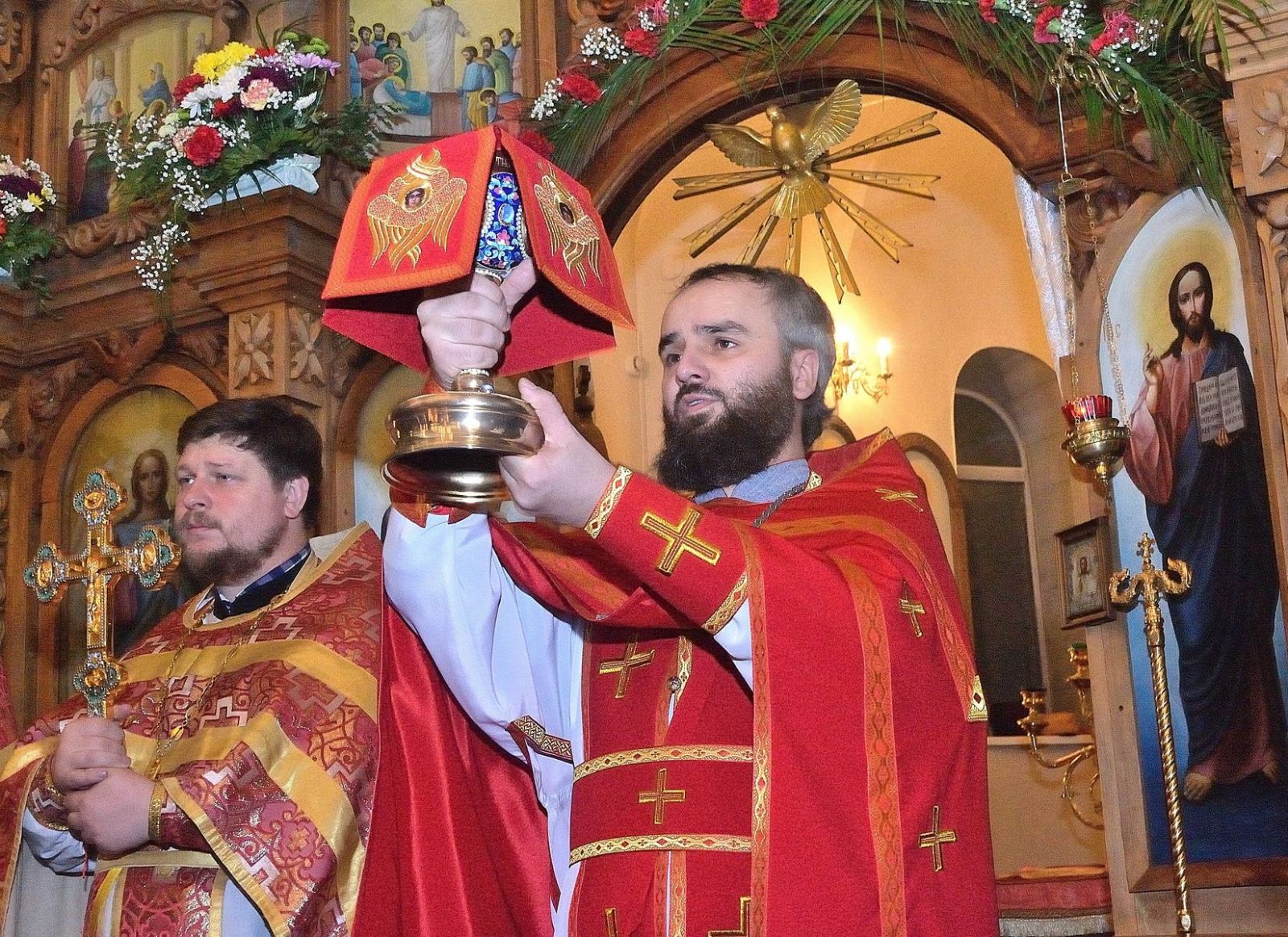 Светлый Праздник Пасхи Христовой отметили в нашем храме торжественными богослужениями