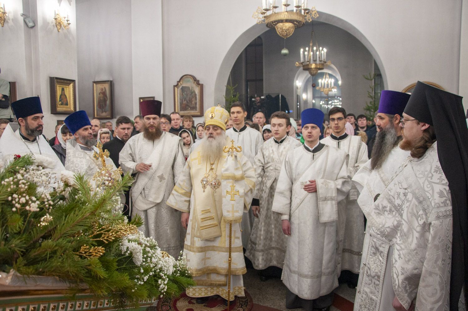 В праздник Рождества Христова Глава Алтайской митрополии совершил Божественную литургию в Александро-Невском Соборе г.Барнаула