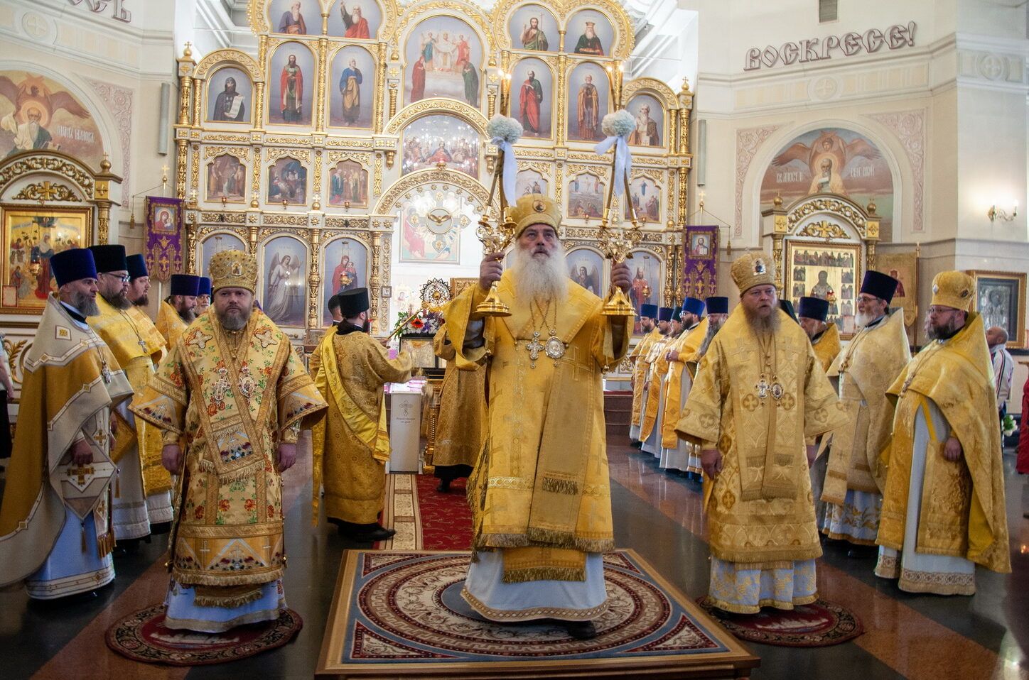 Соборное богослужение в день празднования 1700-летия I Вселенского Собора
