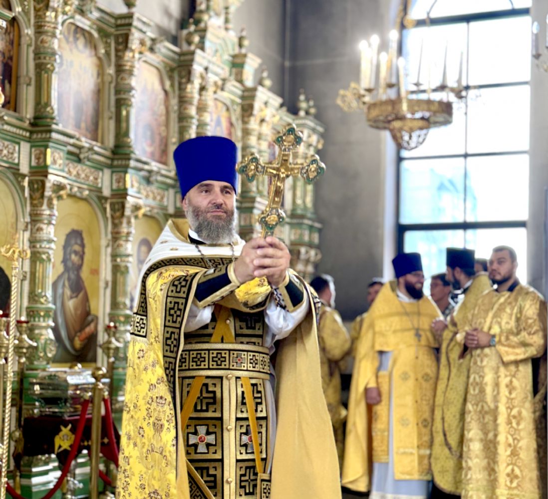Поздравление с юбилеем настоятеля Александро-Невского Собора г. Барнаула протоиерея Андрея Басова