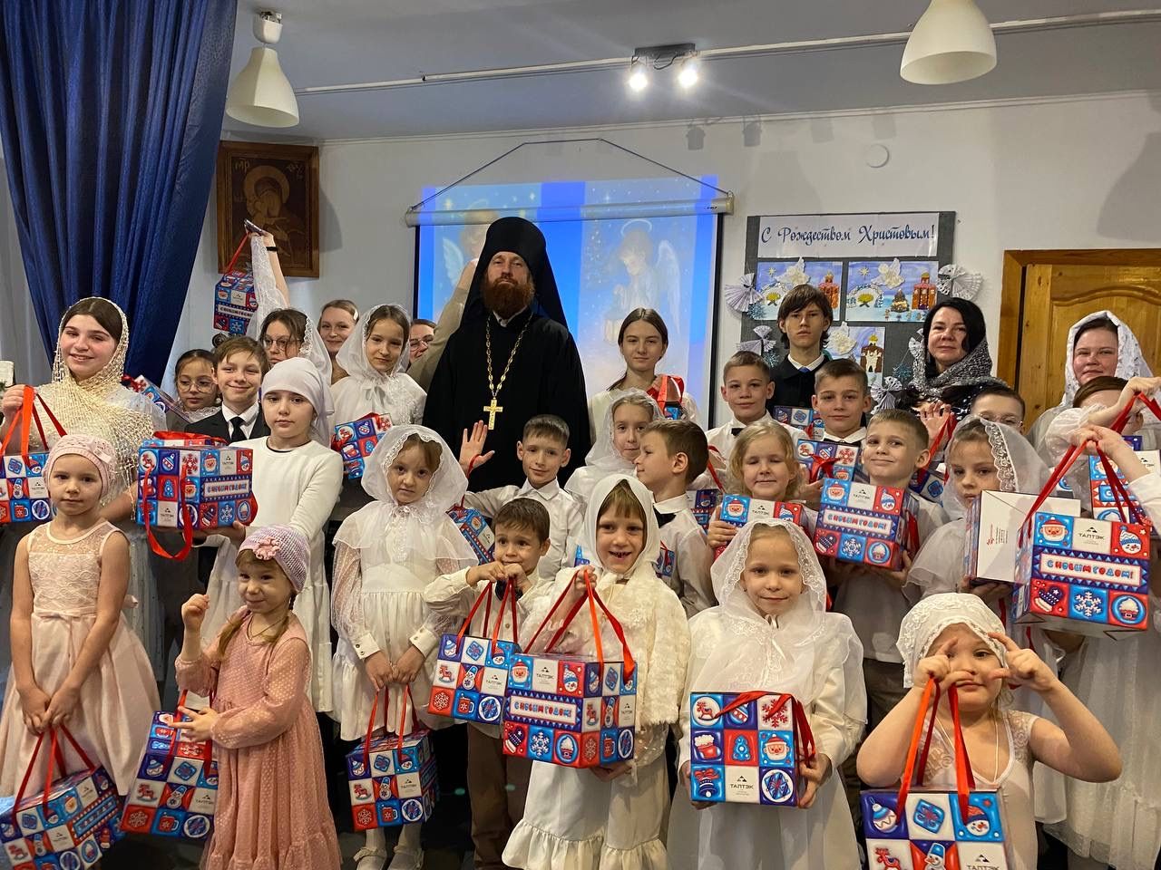 Рождественский концерт Воскресной школы Александро-Невского Собора