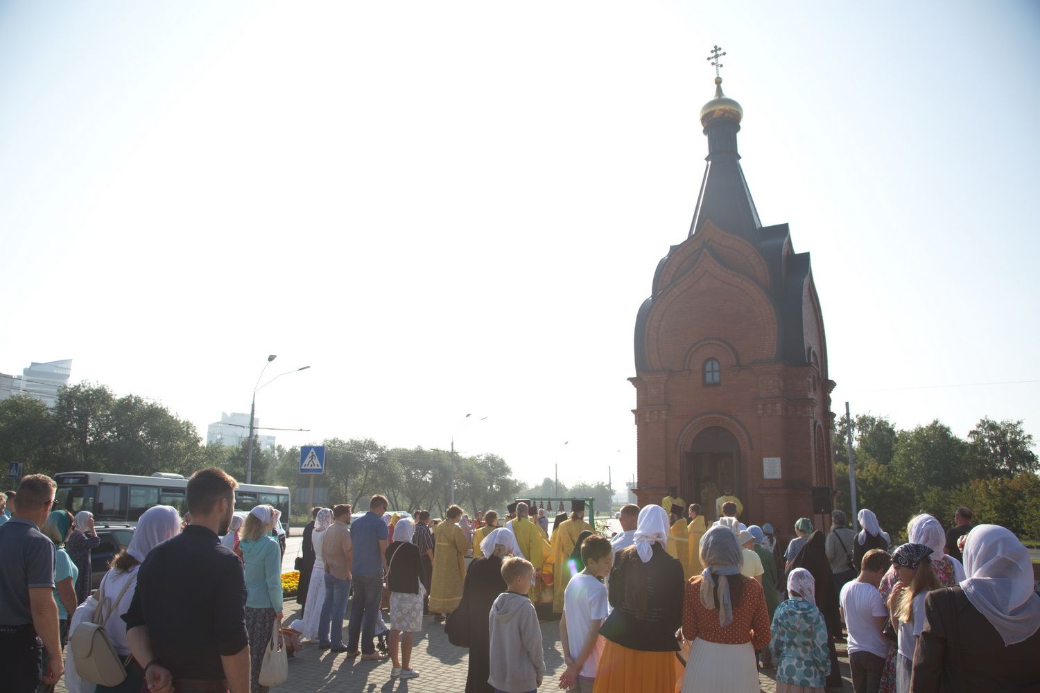Протоиерей Андрей Басов принял участие в богослужении у часовни святого князя Владимира