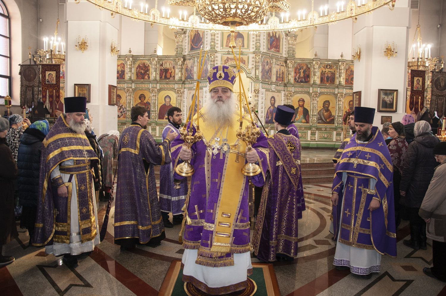 В Неделю Торжества Православия митрополит Сергий совершил Литургию в Александро-Невском соборе