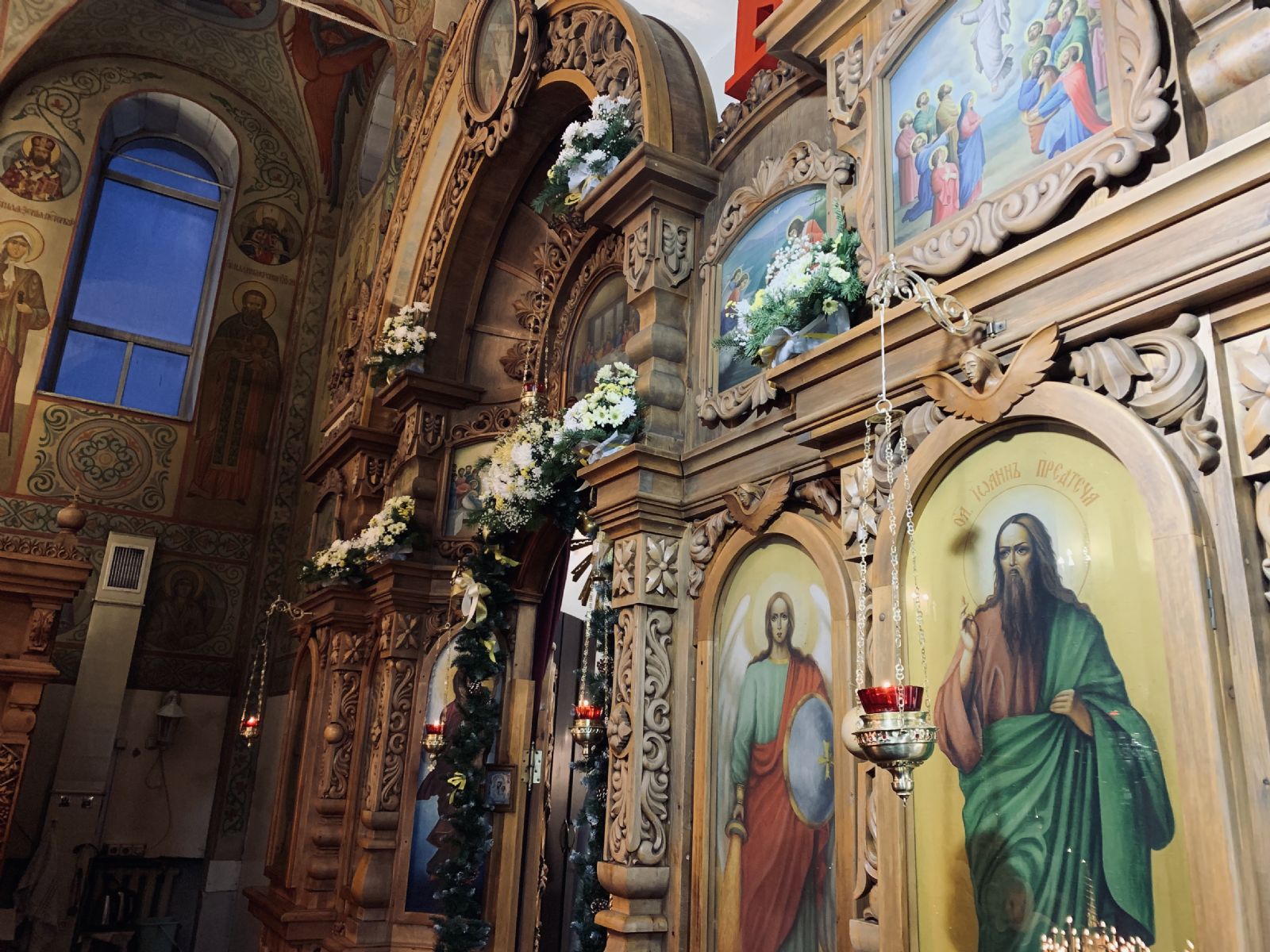 Божественная Литургия в праздник Рождества Христова в Александро-Невском Соборе