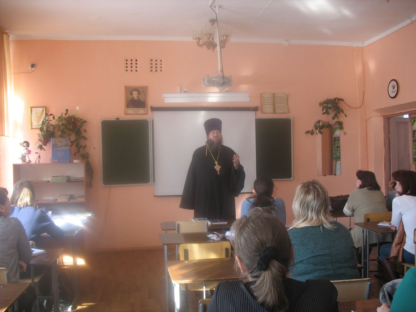 Протоиерей Сергий Фисун рассказал педагогам о конкурсе «За нравственный подвиг учителя»