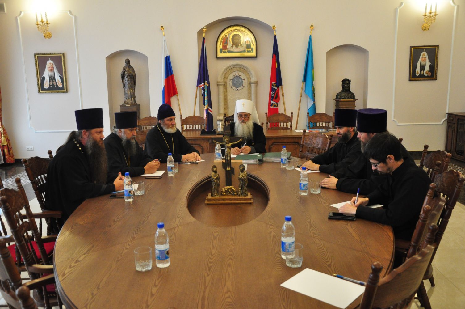 Протоиерей Андрей Басов принял участие в заседании Епархиального совета