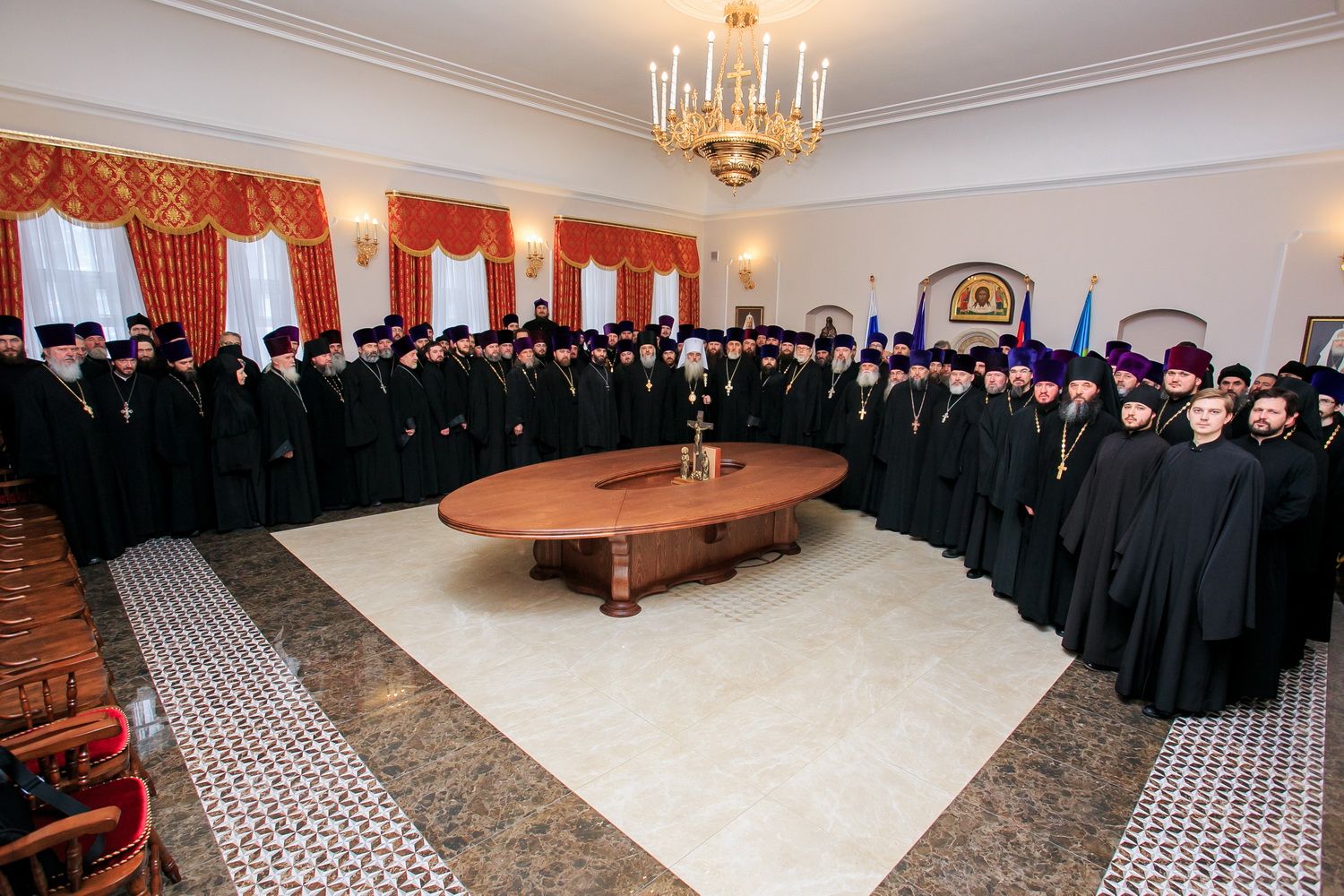 Настоятель и клирики Александро-Невского Собора приняли участие в годовом собрании Барнаульской епархии