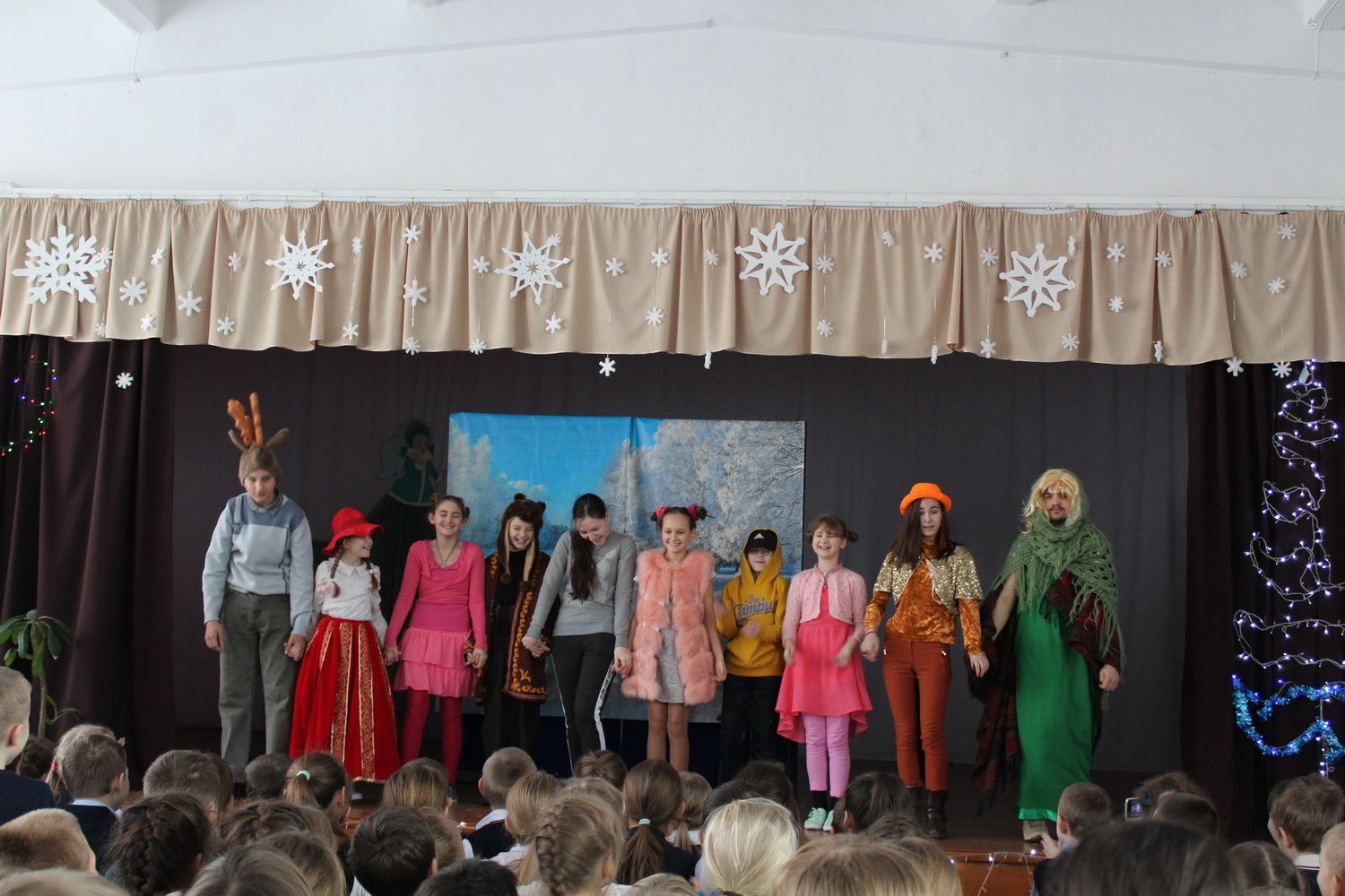 Учащиеся воскресной школы Дмитриевского храма поехали на гастроли со спектаклем