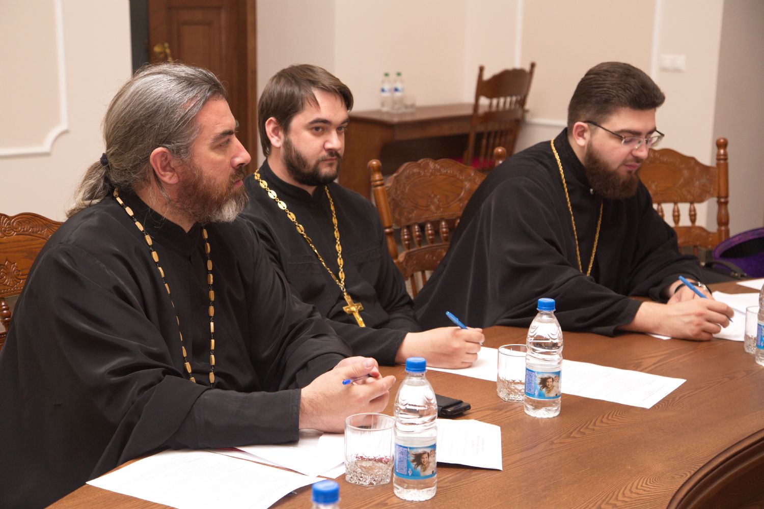 Протоиерей Андрей Басов и иерей Дионисий Рейм приняли участие в заседании Оргкомитета по подготовке к празднованию 25-летия Барнаульской епархии
