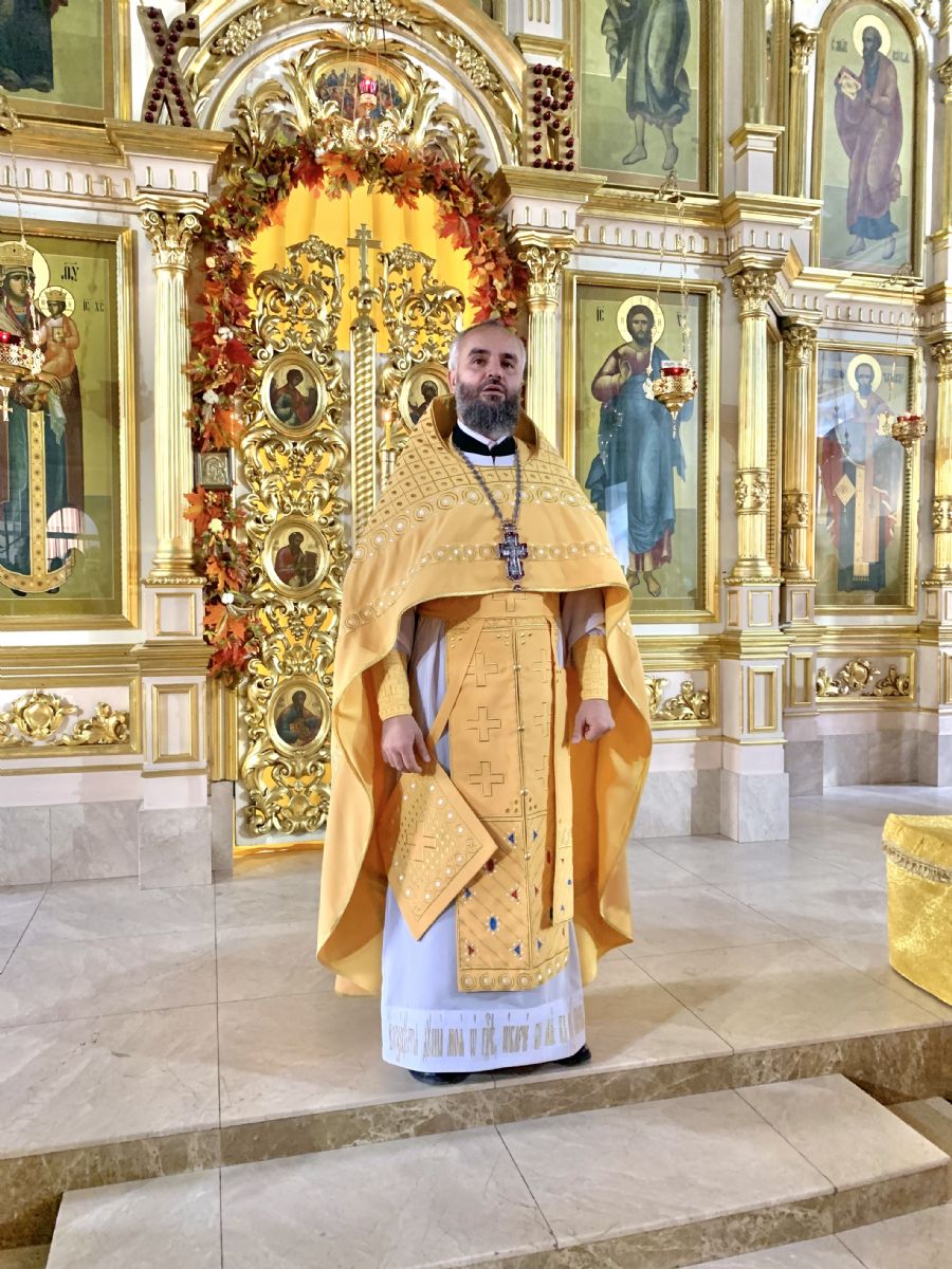 Благочинный Барнаульского городского округа протоиерей Андрей Басов возглавил Божественную литургию в храме Святителя Николая Чудотворца г. Барнаула