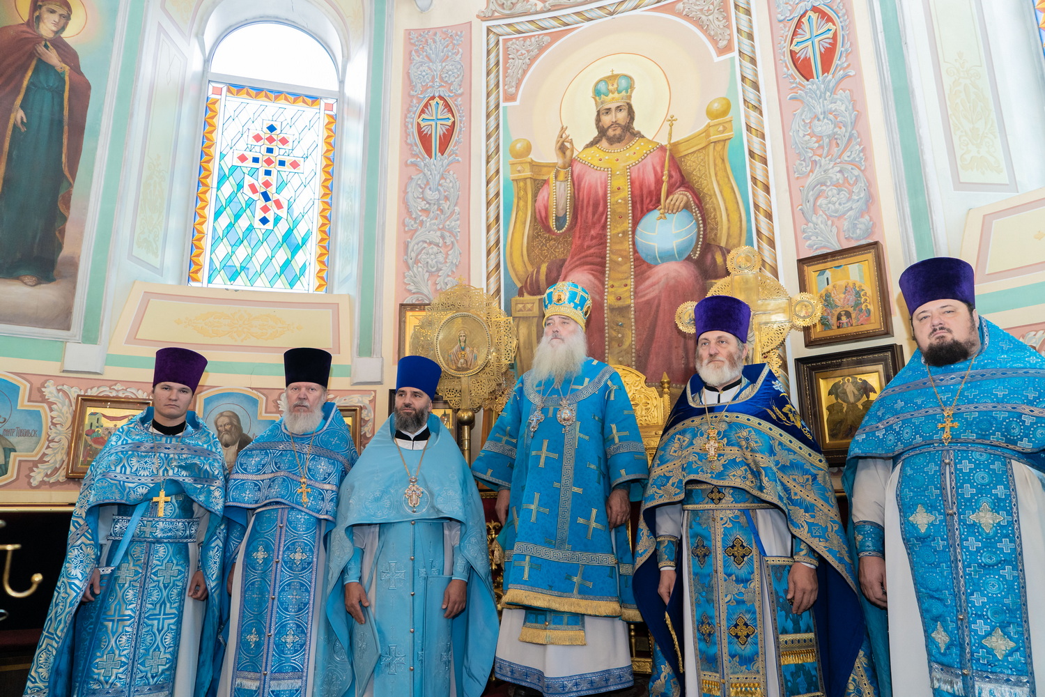 В престольный праздник Покровского кафедрального собора протоиерей Андрей Басов сослужил Митрополиту Сергию Божественную литургию