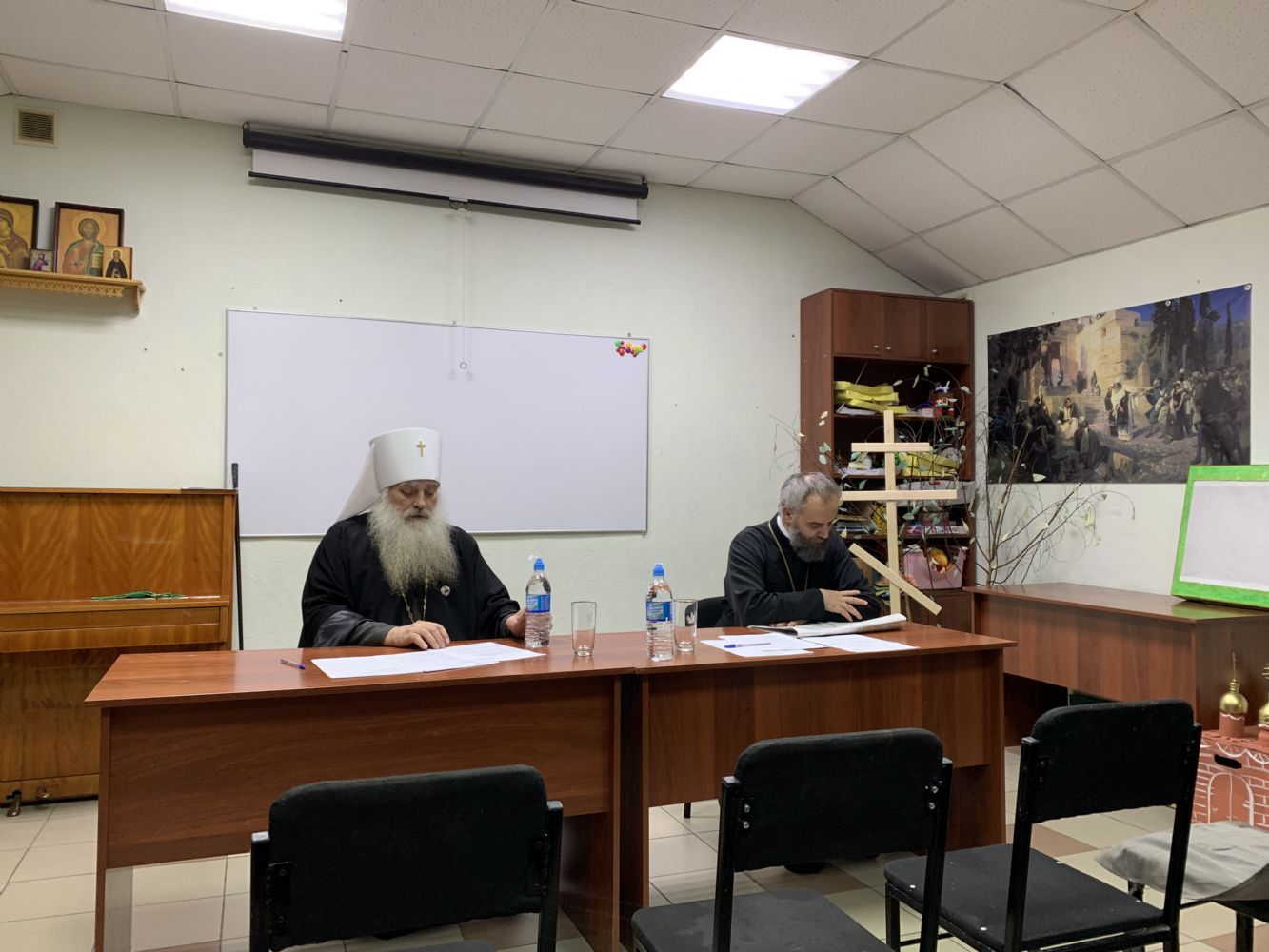 Протоиерей Андрей Басов принял участие в заседании приходского собрания Никольского храма г. Барнаула