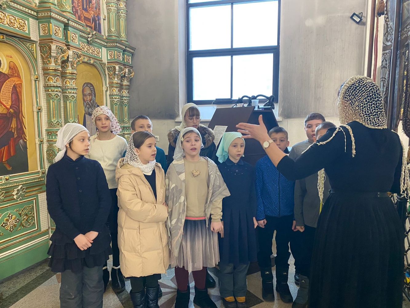 Воскресный день воспитанников школы Александро-Невского Собора